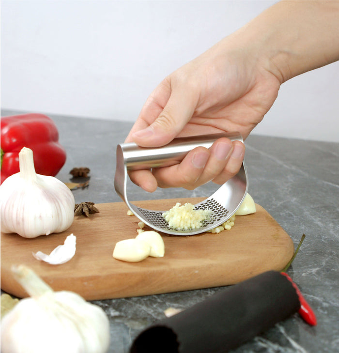 Garlic Press Rocker — No Peeling, No Mess, Instant Minced Garlic